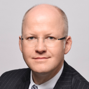 Stefan Rüter (Senior Vice President, Group Controlling and Financial Planning at Fraport AG)